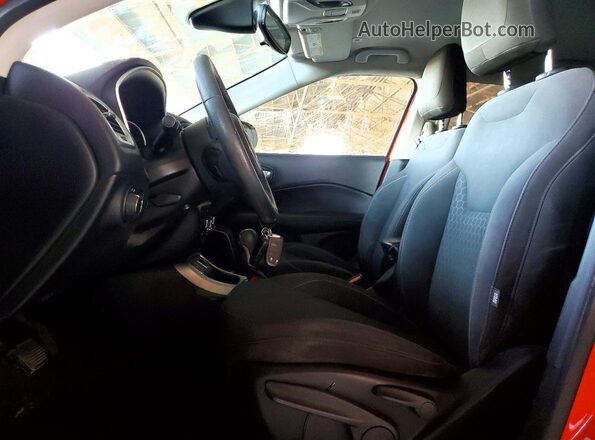 3C4NJCAB0JT123581 2018 JEEP COMPASS Orange Front interior view