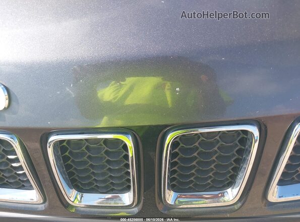 3C4NJCAB2JT405608 2018 JEEP COMPASS Gray Widok wnętrza z tyłu