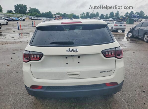 3C4NJCAB3JT208236 2018 JEEP COMPASS White Rear view