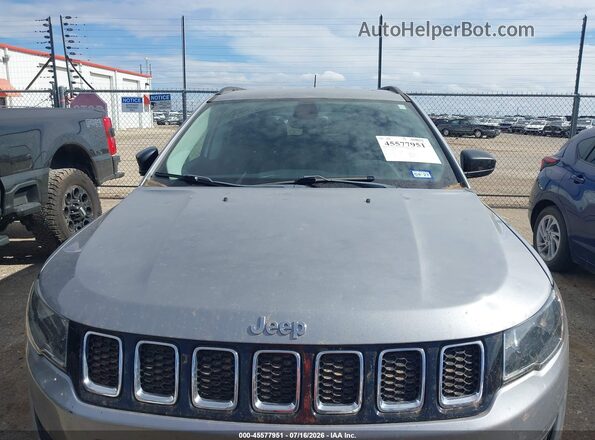3C4NJCAB3JT255167 2018 JEEP COMPASS Pewter Widok z przodu
