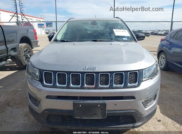 3C4NJCAB3JT255167 2018 JEEP COMPASS Pewter Widok zestawu wskaźników
