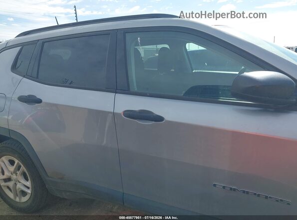3C4NJCAB3JT255167 2018 JEEP COMPASS Pewter Widok wnętrza z tyłu