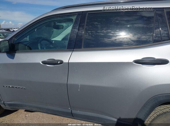 3C4NJCAB3JT255167 2018 JEEP COMPASS Pewter Widok wnętrza 360 stopni