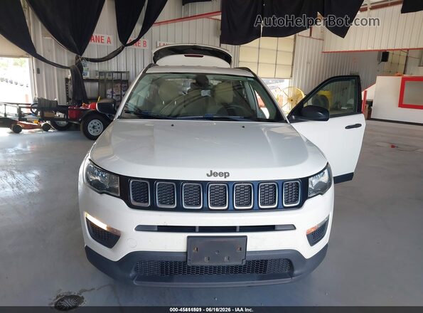 3C4NJCAB3JT374398 2018 JEEP COMPASS White Front view