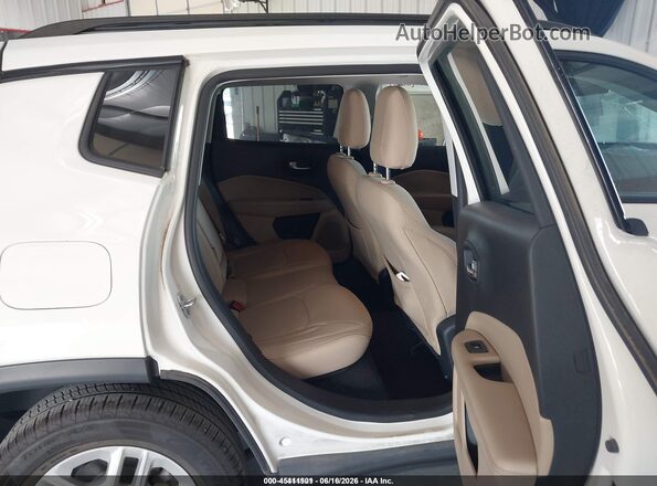 3C4NJCAB3JT374398 2018 JEEP COMPASS White VIN sticker view