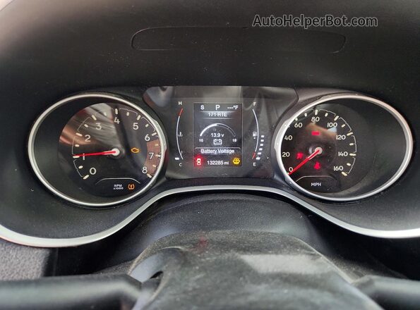 3C4NJCAB3KT615197 2019 JEEP COMPASS White Սարքավորումների վահանակի տեսք