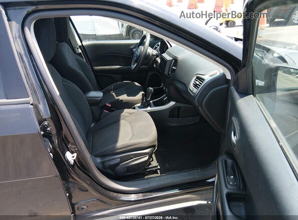 3C4NJCAB4JT181483 2018 JEEP COMPASS Черный Вид салона спереди