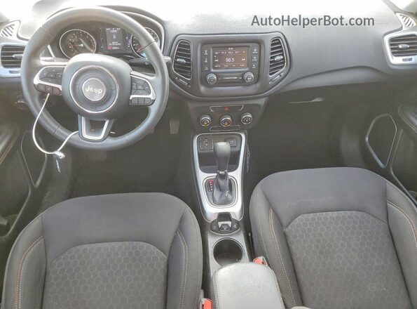 3C4NJCAB4JT328496 2018 JEEP COMPASS White Vista del salpicadero