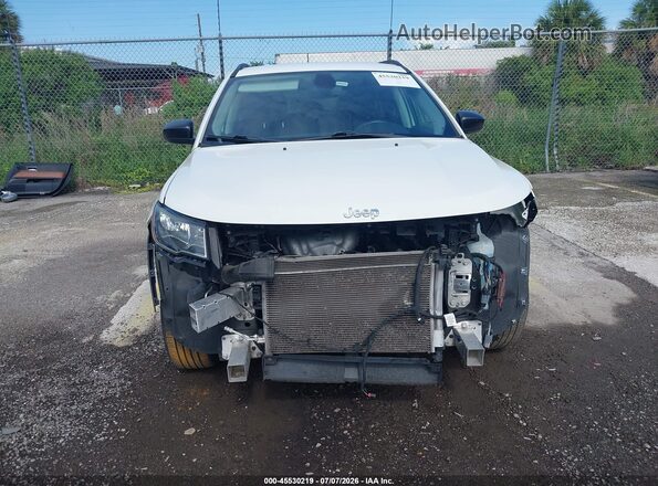 3C4NJCAB4LT121688 2020 JEEP COMPASS Белый Вид спереди