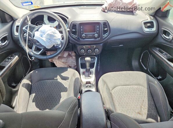 3C4NJCAB5JT468377 2018 JEEP COMPASS Black Առջևի վահանակի տեսք
