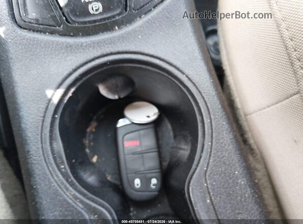 3C4NJCAB5KT679578 2019 JEEP COMPASS Red Vista del salpicadero