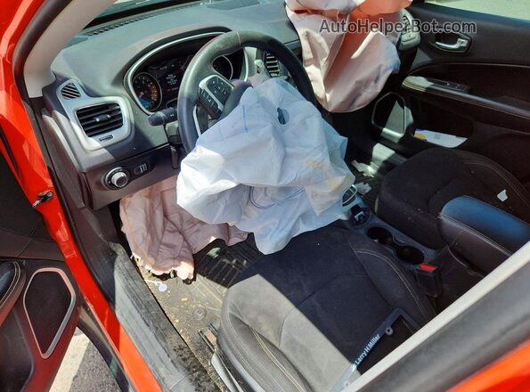 3C4NJCAB5MT576972 2021 JEEP COMPASS Orange Vista del salpicadero