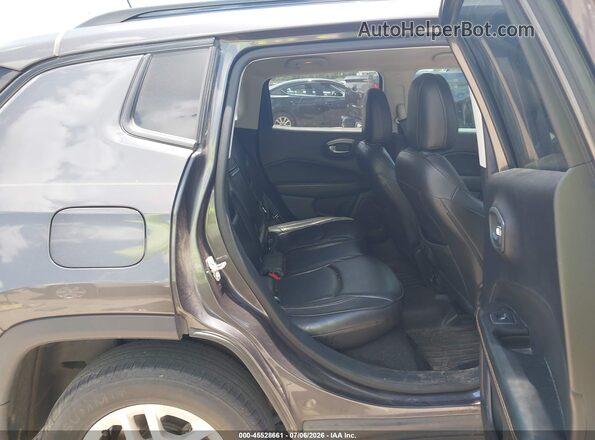 3C4NJCAB6JT272240 2018 JEEP COMPASS Gray Вид наклейки з VIN-кодом