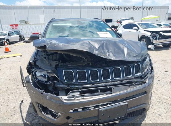 3C4NJCAB6JT272240 2018 JEEP COMPASS Gray Вид щитка приладів