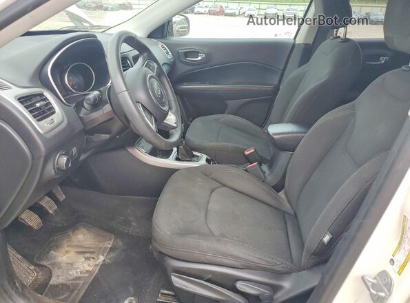 3C4NJCAB8JT226649 2018 JEEP COMPASS White Вид салону спереду