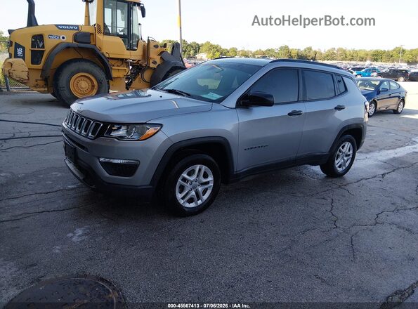 3C4NJCAB8JT357841 2018 JEEP COMPASS Серебряный Передняя левая четверть