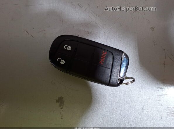 3C4NJCAB8JT357841 2018 JEEP COMPASS Серебряный Вид панели приборов
