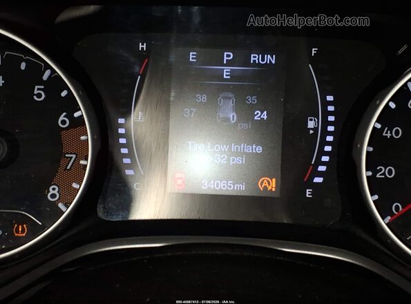 3C4NJCAB8JT357841 2018 JEEP COMPASS Серебряный 