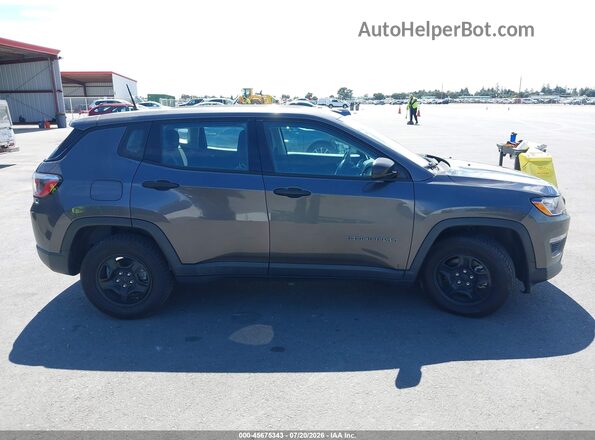 3C4NJCAB8JT408500 2018 JEEP COMPASS Серый Вид задней части салона
