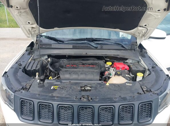 3C4NJCBB0KT612854 2019 JEEP COMPASS Белый Вид сзади