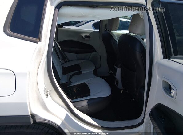 3C4NJCBB0KT655218 2019 JEEP COMPASS White VIN კოდის სტიკერის ხედი