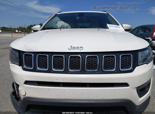 3C4NJCBB0KT655218 2019 JEEP COMPASS White ხელსაწყოთა პანელის ხედი