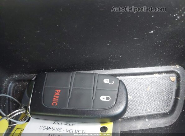 3C4NJCBB0MT552965 2021 JEEP COMPASS Red Вид панелі приладів