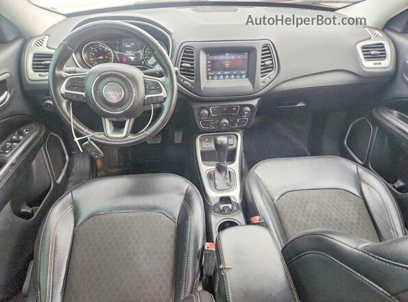3C4NJCBB0MT570964 2021 JEEP COMPASS Red Dashboard view