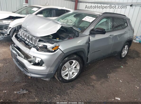 3C4NJCBB0NT218565 2022 JEEP COMPASS Silver Przód lewy