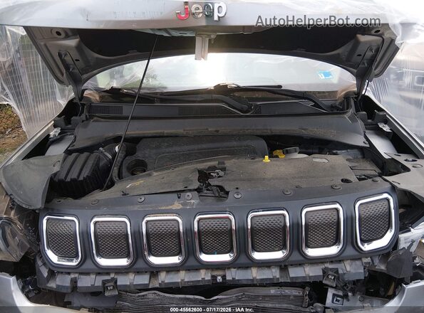 3C4NJCBB0NT218565 2022 JEEP COMPASS Silver Widok z tyłu
