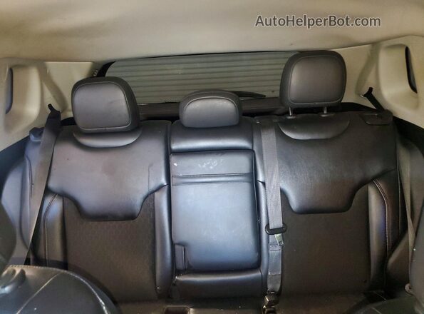 3C4NJCBB1JT102706 2018 JEEP COMPASS Black Rear seats view