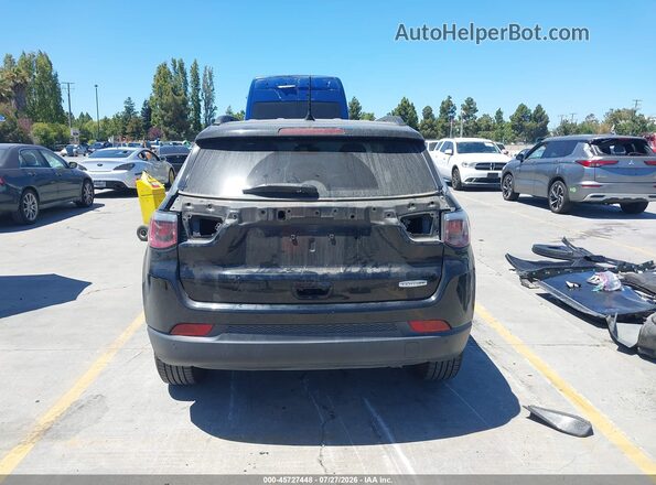 3C4NJCBB1JT293141 2018 JEEP COMPASS Black 