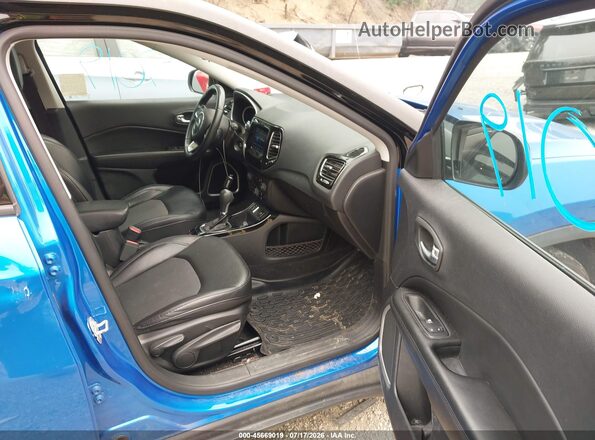 3C4NJCBB1KT726362 2019 JEEP COMPASS Синий Вид салона спереди