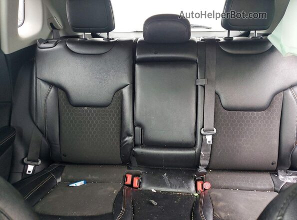 3C4NJCBB1MT577079 2021 JEEP COMPASS Gray Rear seats view