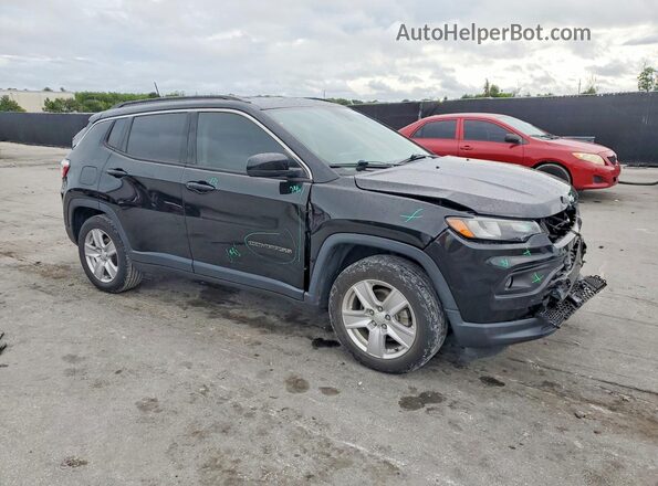 3C4NJCBB1NT234855 2022 JEEP COMPASS Черный Передняя правая четверть