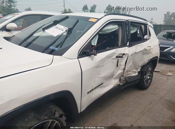 3C4NJCBB3JT194224 2018 JEEP COMPASS White Սալոնի հետևի տեսք