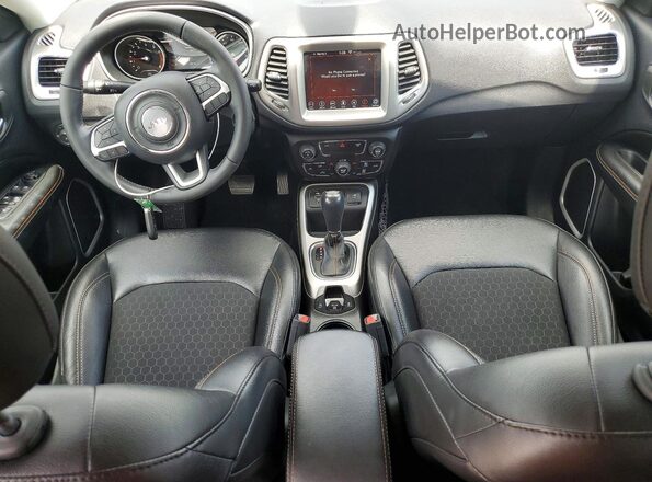 3C4NJCBB3KT693025 2019 JEEP COMPASS White Vista del salpicadero