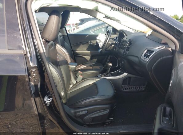 3C4NJCBB3LT144426 2020 JEEP COMPASS Коричневый Вид салона спереди