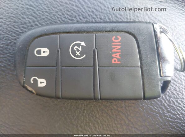 3C4NJCBB3LT144426 2020 JEEP COMPASS Коричневый Вид панели приборов
