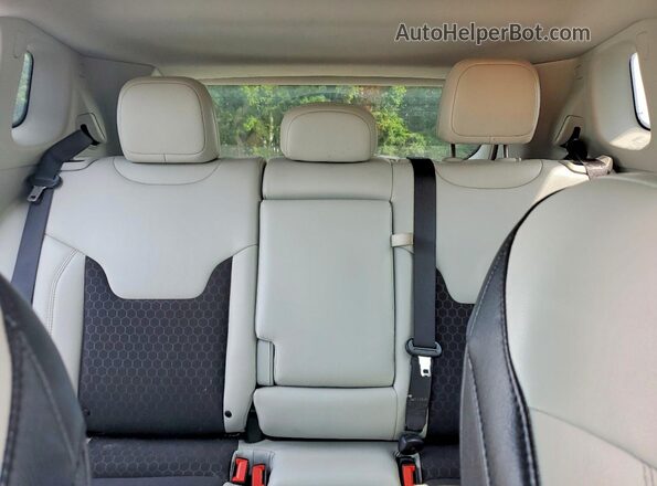 3C4NJCBB3LT257180 2020 JEEP COMPASS Burgundy Vista de los asientos traseros