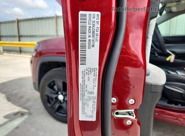 3C4NJCBB3NT187795 2022 JEEP COMPASS Burgundy VIN կոդի պիտակի տեսք