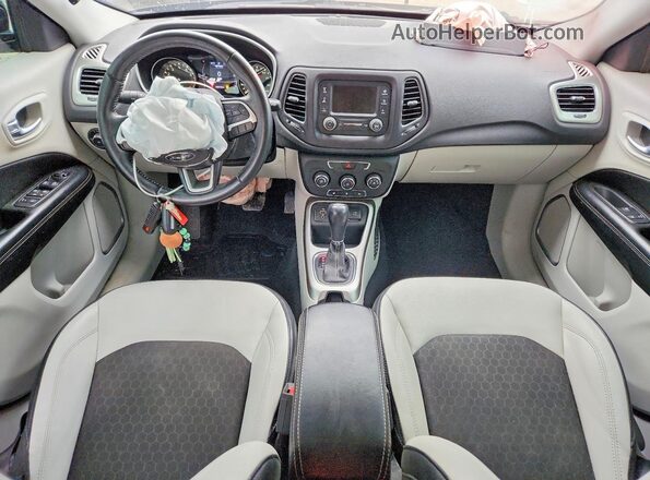 3C4NJCBB4JT227926 2018 JEEP COMPASS Black Widok deski rozdzielczej
