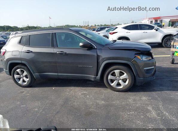3C4NJCBB4KT636364 2019 JEEP COMPASS Gray Вид задньої частини салону
