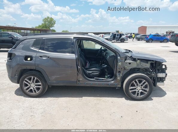 3C4NJCBB5JT228874 2018 JEEP COMPASS Gray Widok wnętrza 360 stopni