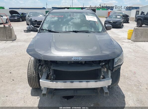 3C4NJCBB5JT228874 2018 JEEP COMPASS Gray Widok wnętrza z tyłu