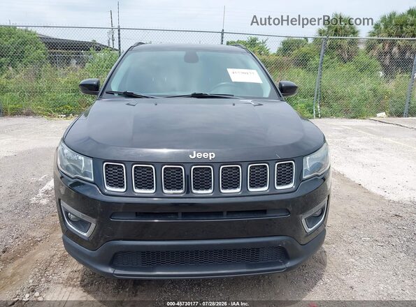 3C4NJCBB5JT267660 2018 JEEP COMPASS Black Front view