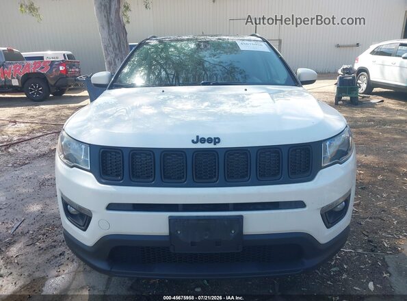 3C4NJCBB5KT743715 2019 JEEP COMPASS Белый Вид щитка приборов