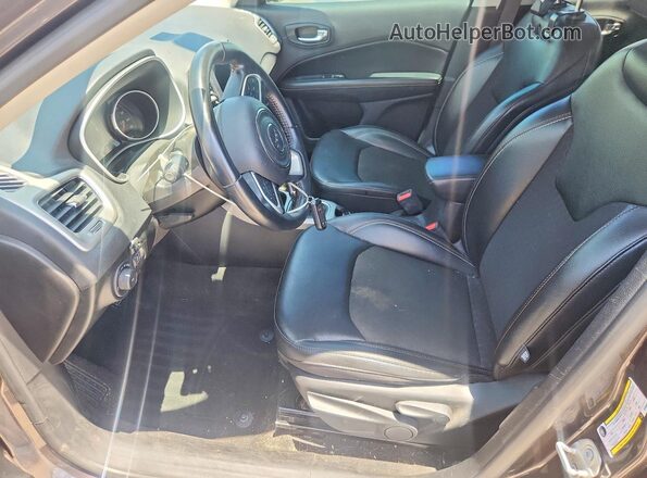 3C4NJCBB5MT505592 2021 JEEP COMPASS Gray Front interior view