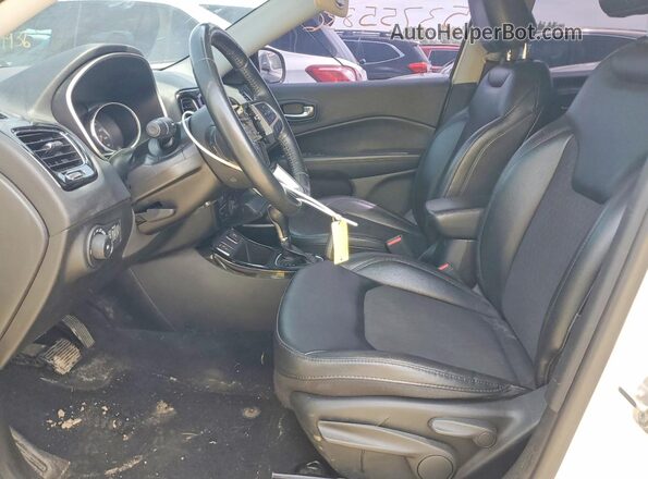 3C4NJCBB6KT615466 2019 JEEP COMPASS Белый Вид салона спереди