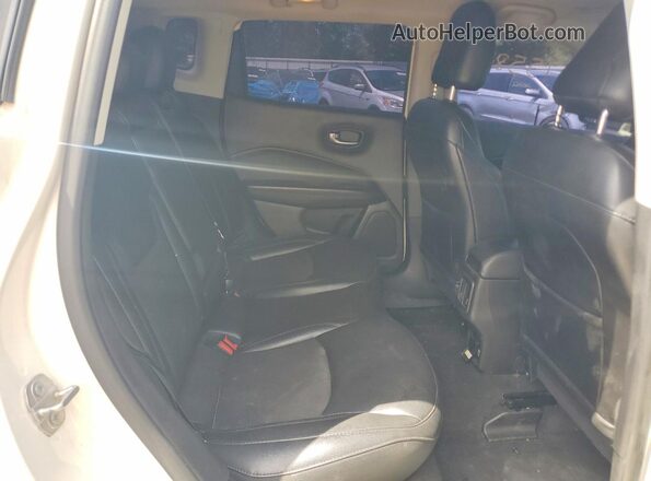 3C4NJCBB6KT615466 2019 JEEP COMPASS Белый Вид задней части салона